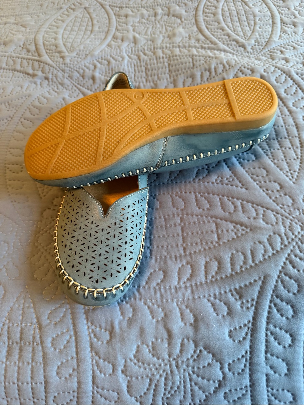 NWT Easy Spirit Women's Light Blue Casual Slip-On Moccasin Loafers